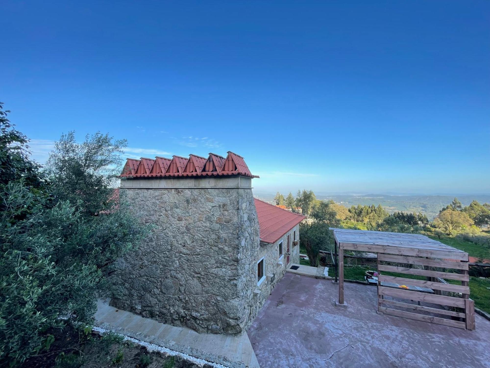 לינה וארוחת בוקר Vitorino dos Piães Altavista מראה חיצוני תמונה